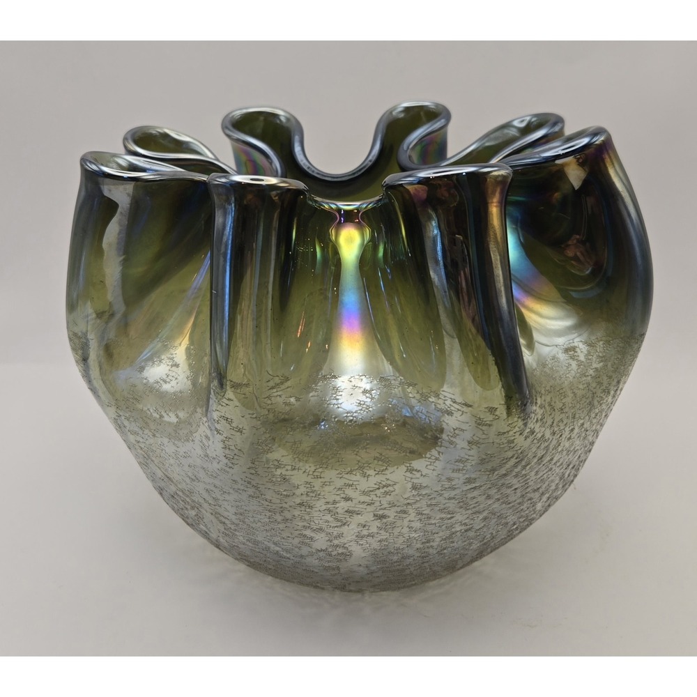 Vintage Carnival Vase Large Swung Or Pinched Rim Bottom Textured Design